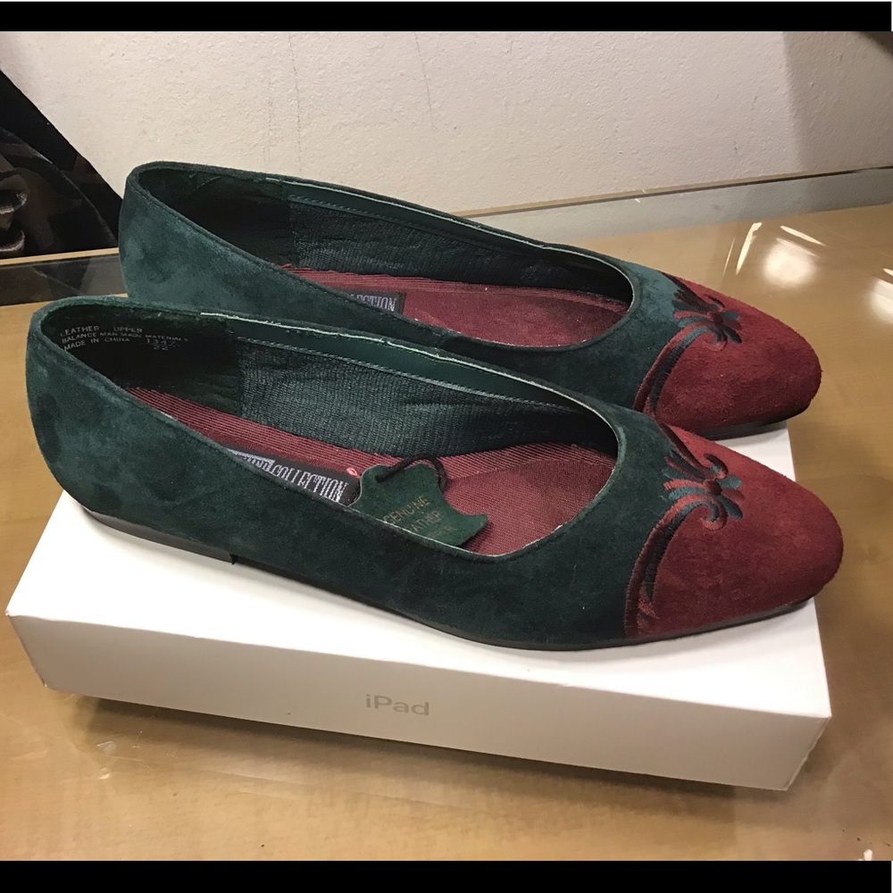 Beautiful Leather collection women slip on shoe.